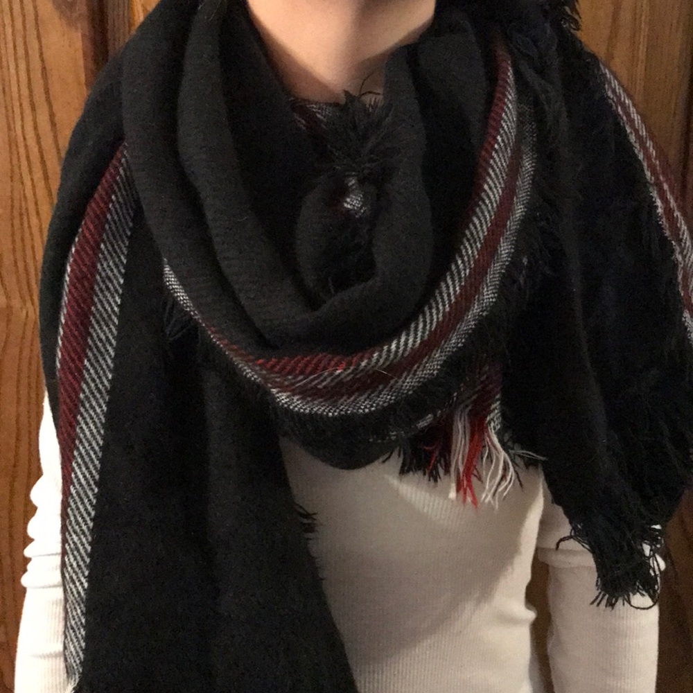 Scarf - Picture 2 of 3